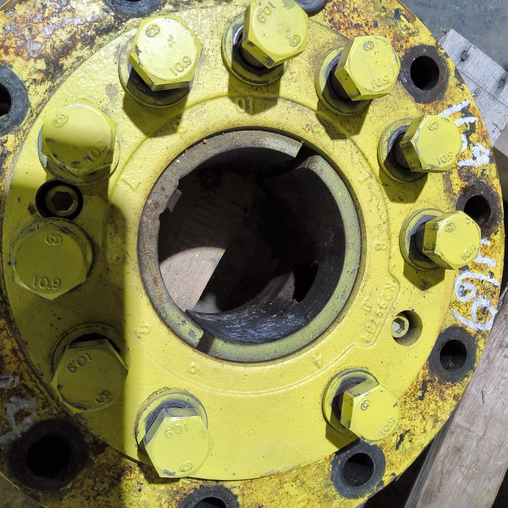 10-Hole Wedg-Lok OE Style, 4.72" (120.02mm) axle, John Deere Yellow