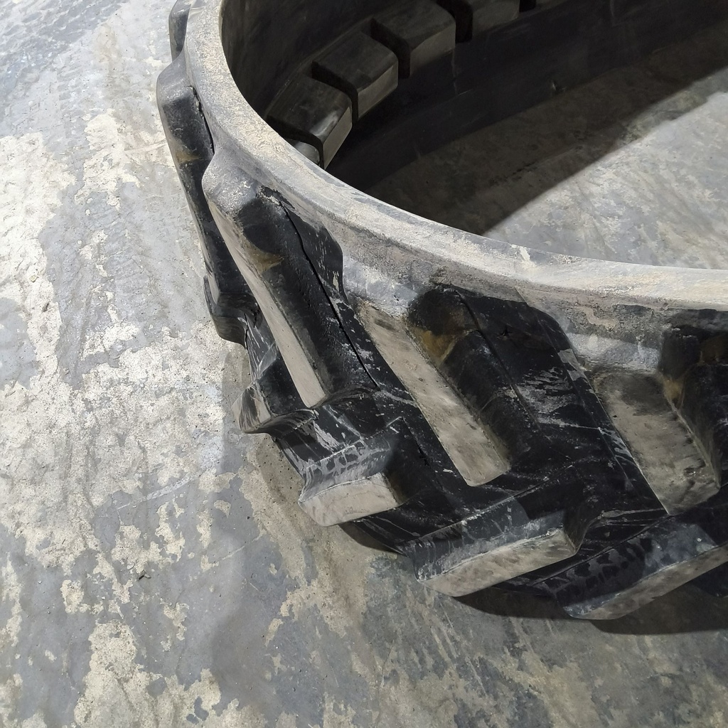 25" Camso Track 5500 CAT Challenger  MT743 70%