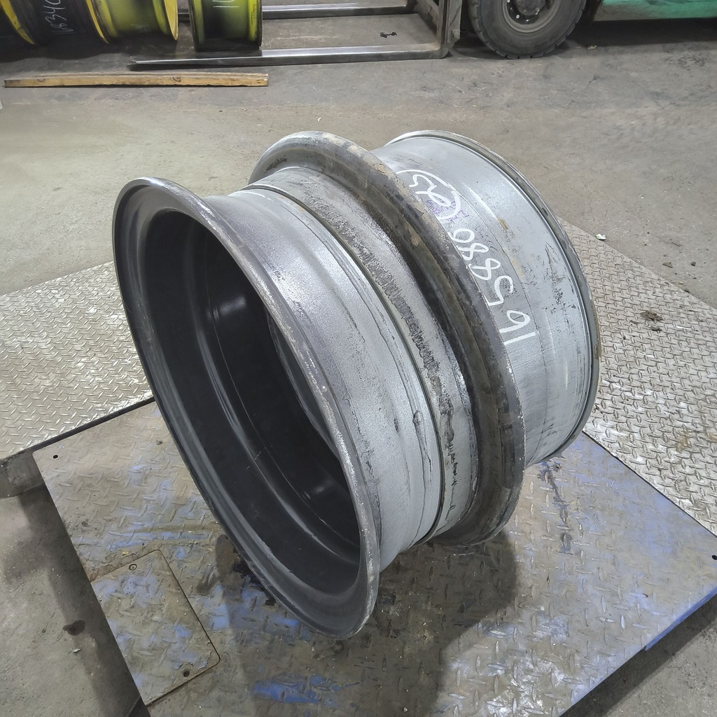 17"W x 25"D, Hagie Gray 12-Hole 3 Piece Formed Plate , 0.94" Offset