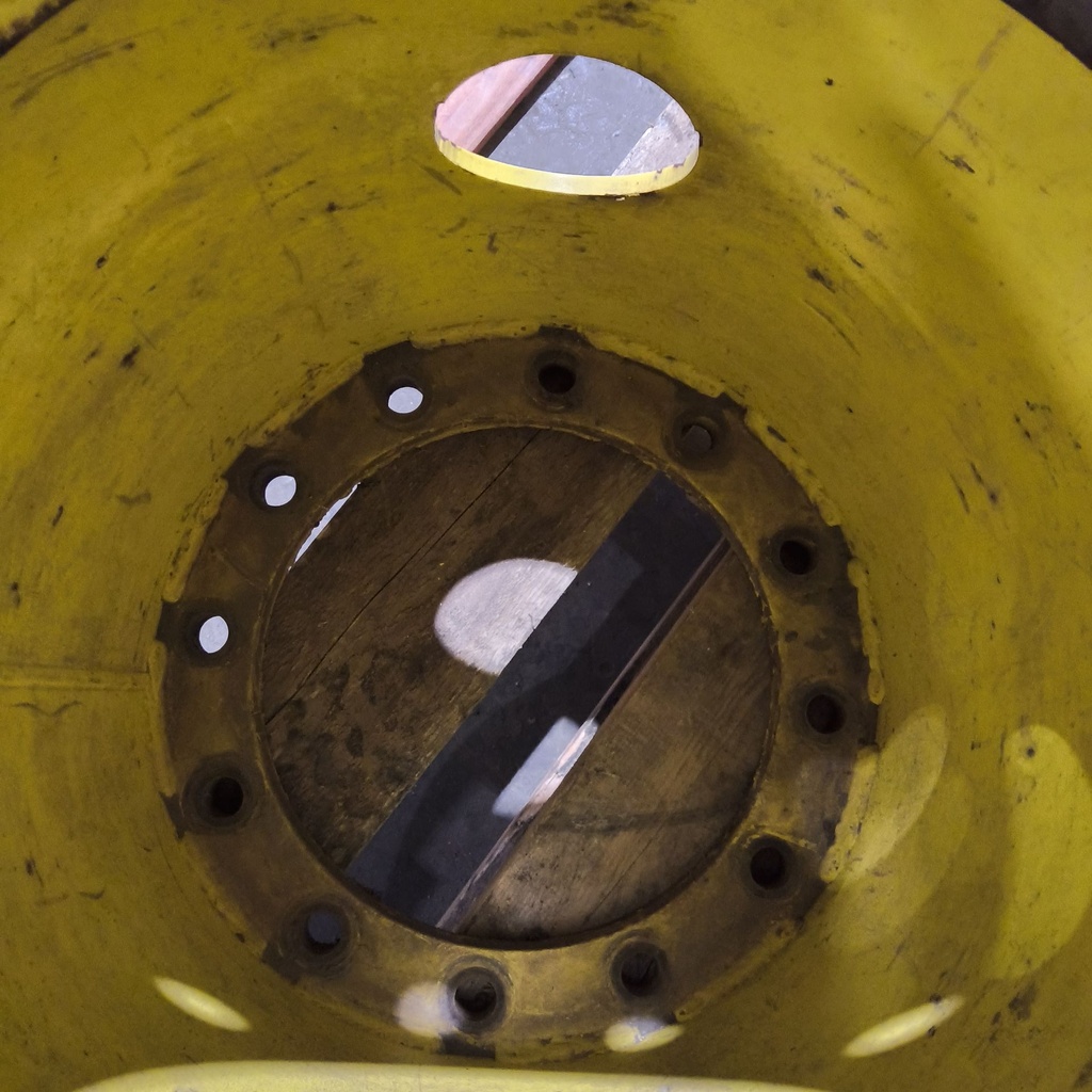 12 to 10-Hole 19.5"L Sprayer Extension, John Deere Yellow