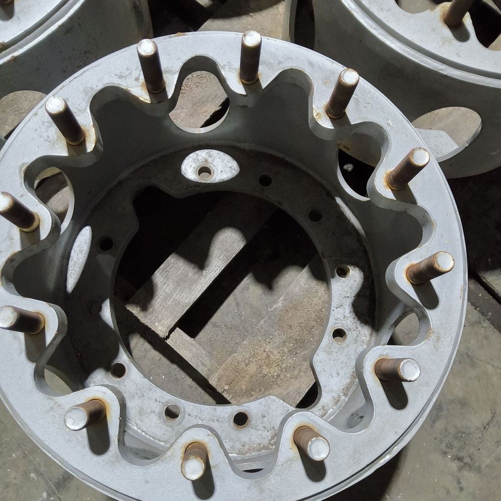 12-Hole 13.5"L FWD Spacer, Agco Corp Gray