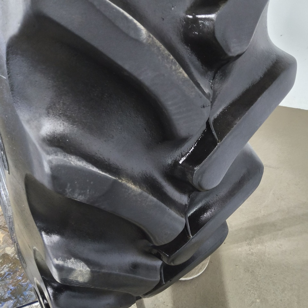 380/90R46 Firestone Radial 9000 R-1W 152B 70%