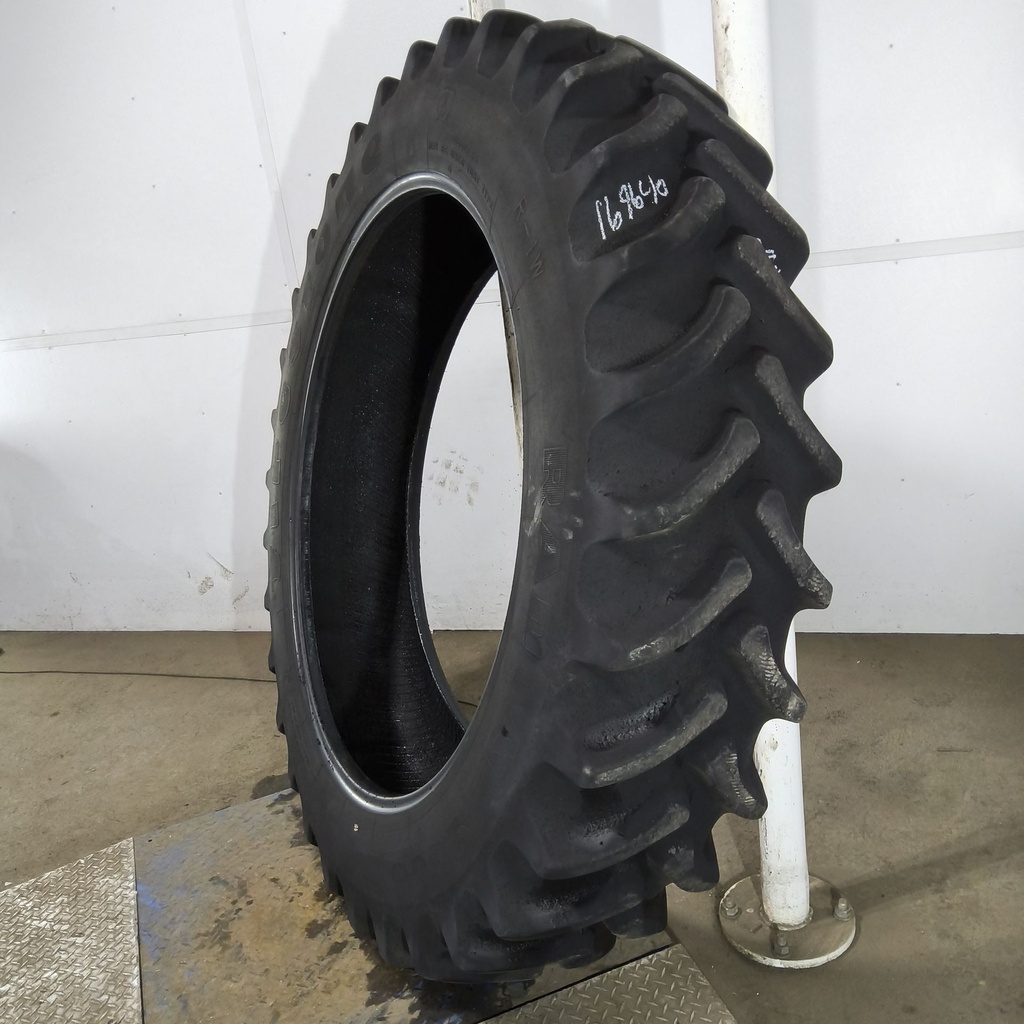 380/90R46 Firestone Radial 9000 R-1W 152B 70%