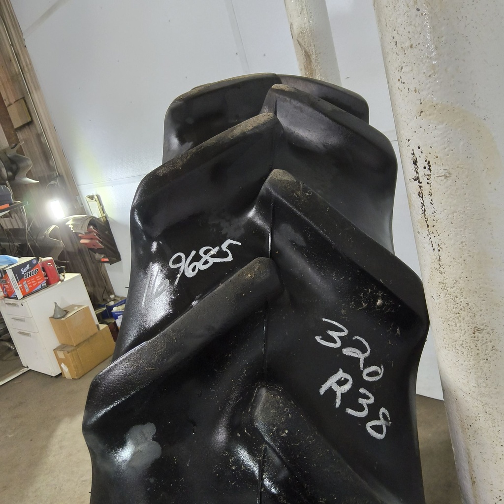 320/85R38 Goodyear Farm DT800 Super Traction R-1W 143A8 80%