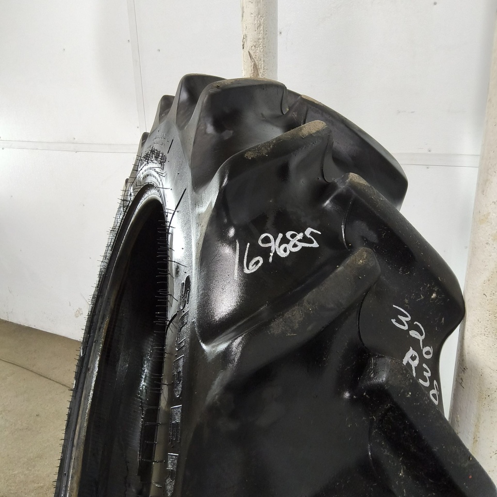 320/85R38 Goodyear Farm DT800 Super Traction R-1W 143A8 80%