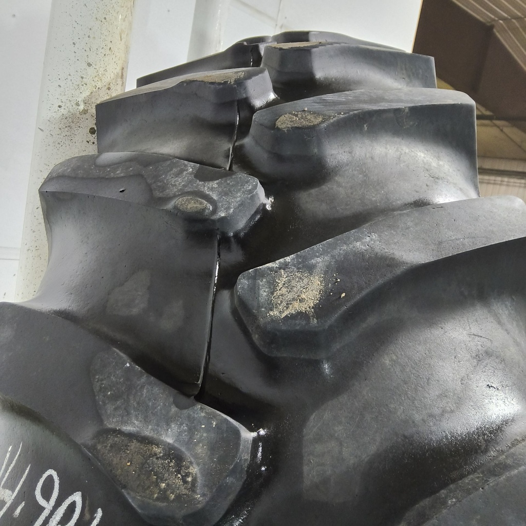 14.9R46 Firestone Radial All Traction 23 R-1 145B 40%