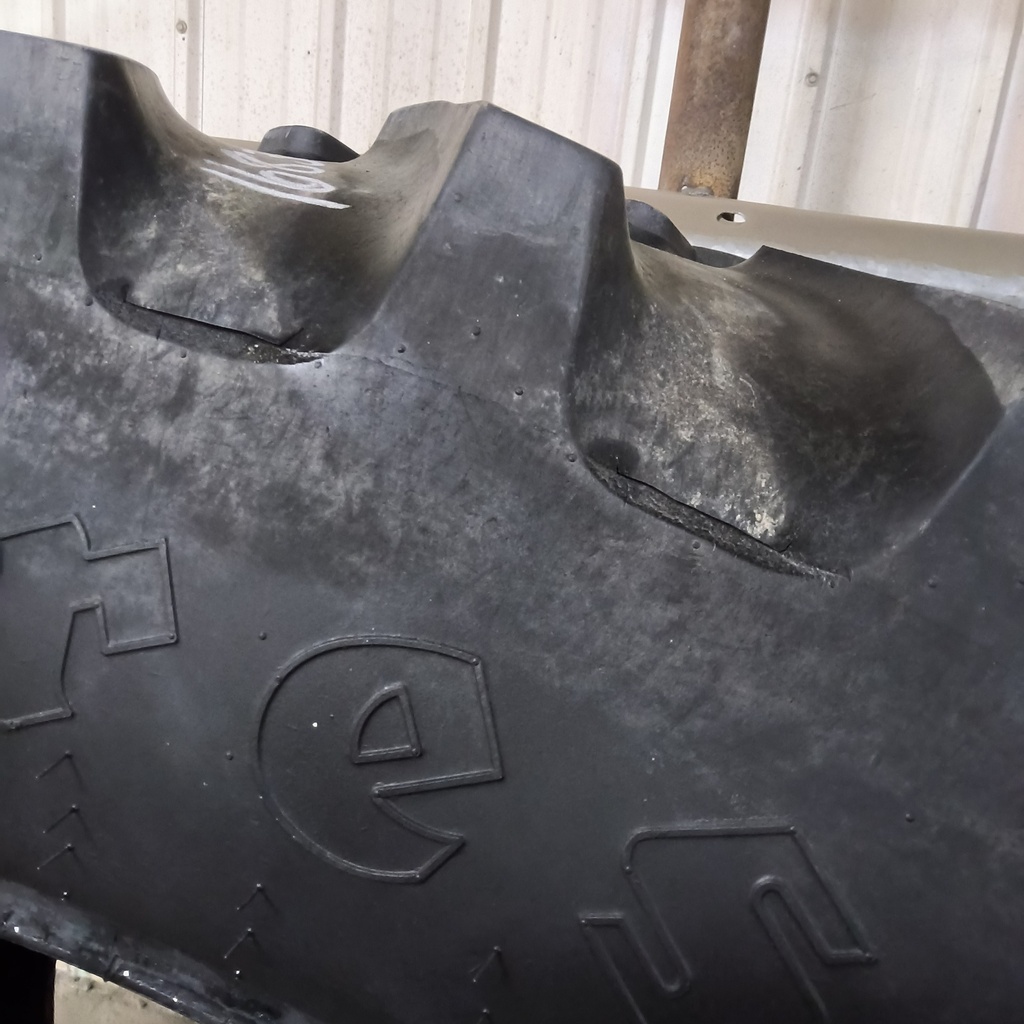 14.9R46 Firestone Radial All Traction 23 R-1 145B 40% 380/90R46 Firestone 60-70%