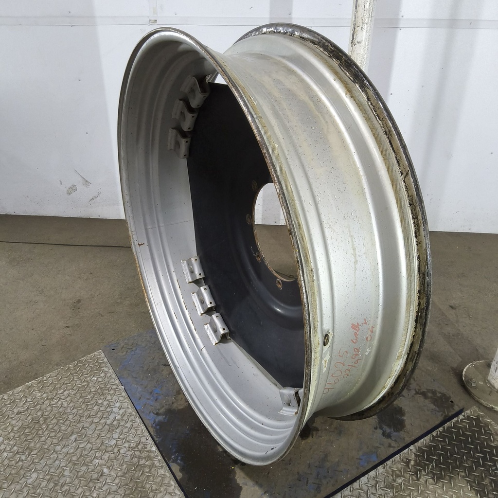 12"W x 46"D, Case IH Silver Mist 12-Hole Rim with Clamp/U-Clamp (groups of 3 bolts)