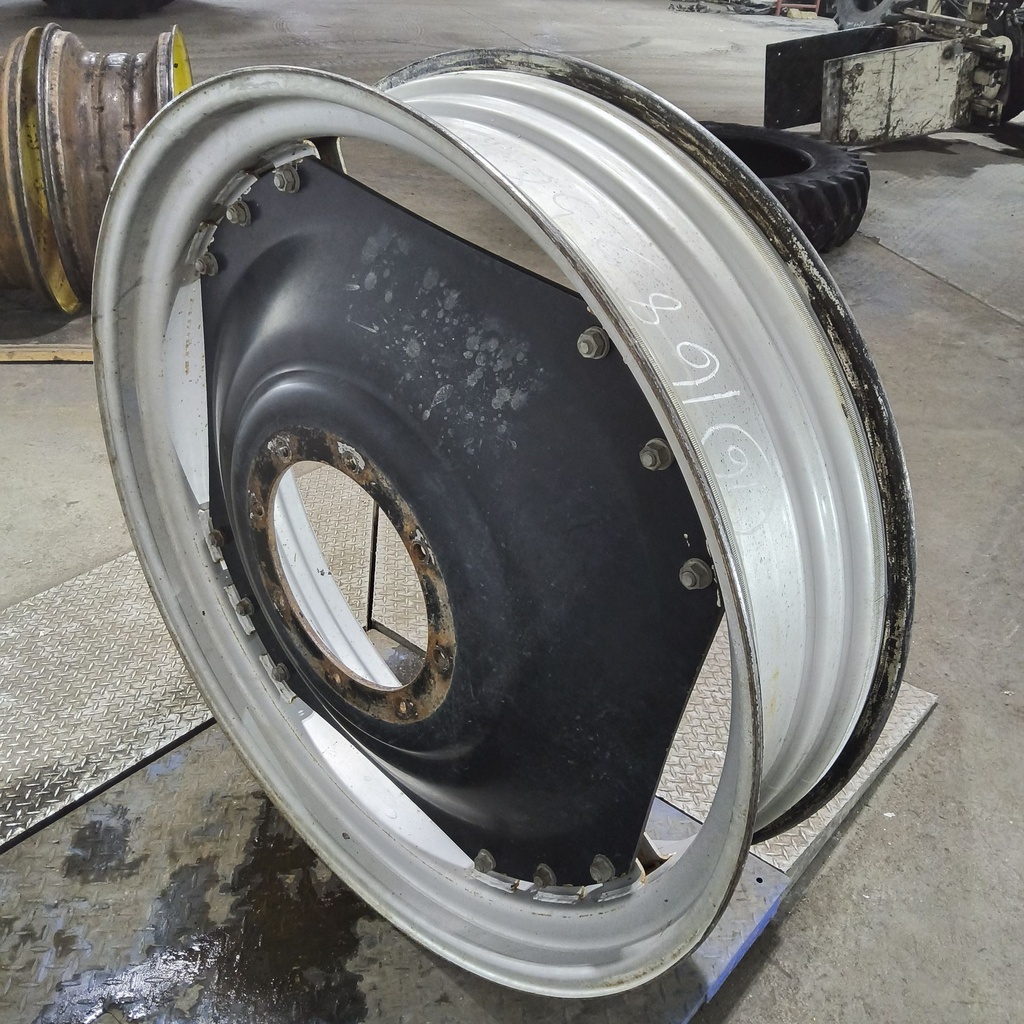 12"W x 46"D, Case IH Silver Mist 12-Hole Rim with Clamp/U-Clamp (groups of 3 bolts)