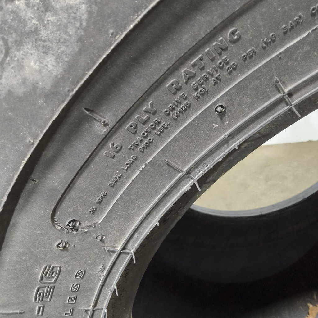 28L-26 Goodyear Farm Special Sure Grip TD8 R-2 H (16 Ply), 30%