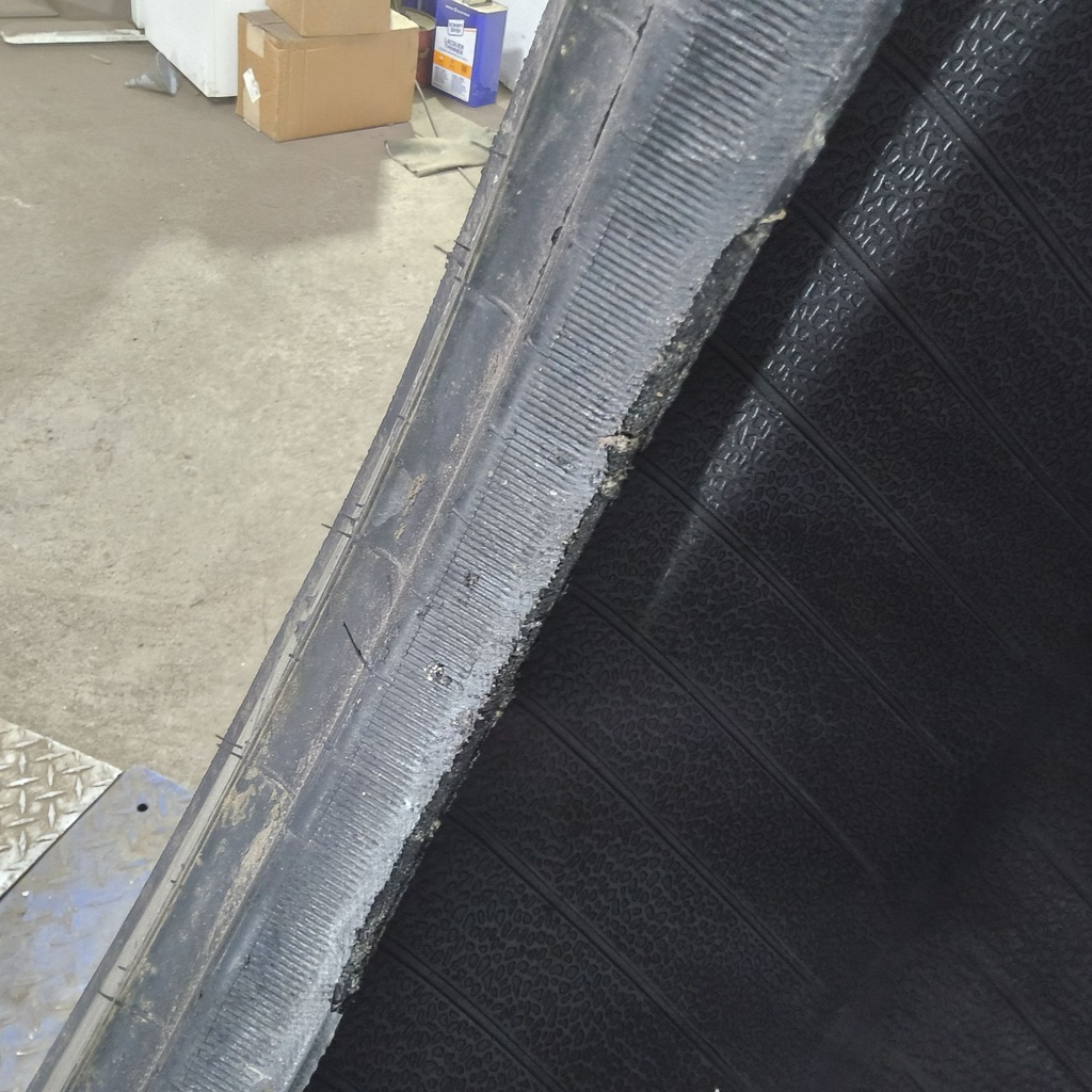 28L-26 Goodyear Farm Special Sure Grip TD8 R-2 H (16 Ply), 35%