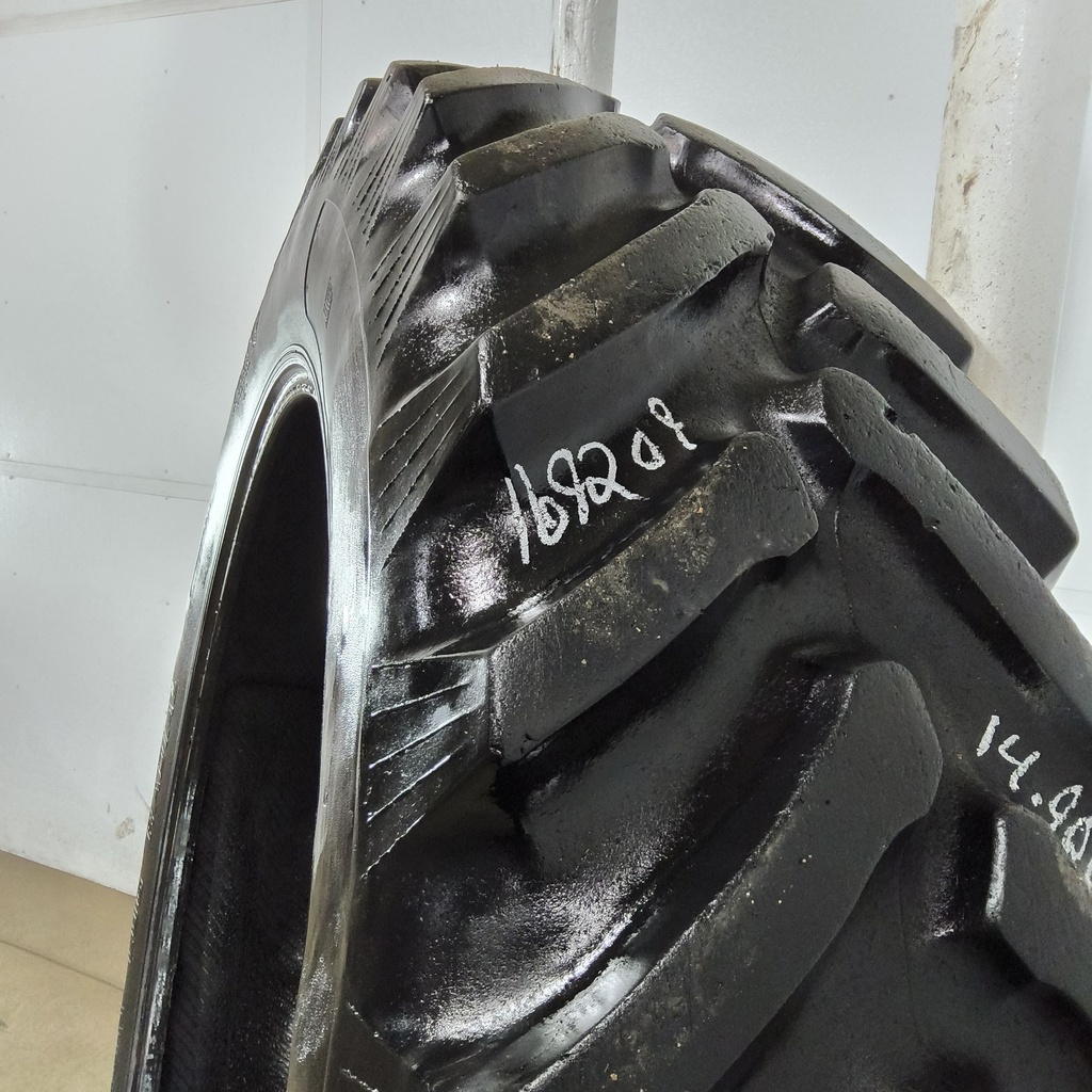 14.9R46 Titan Farm Hi Traction Lug Radial R-1 142A8 60%