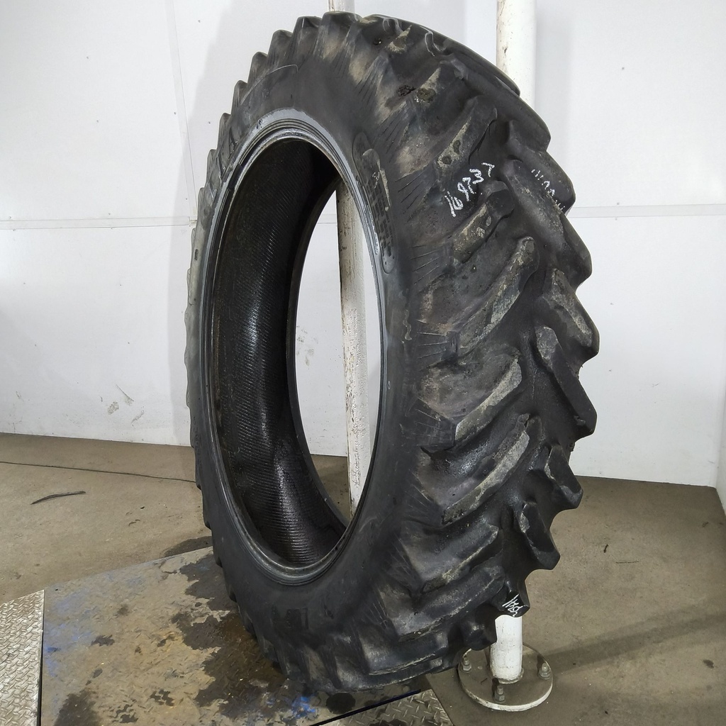 14.9R46 Titan Farm Hi Traction Lug Radial R-1 142B 60%