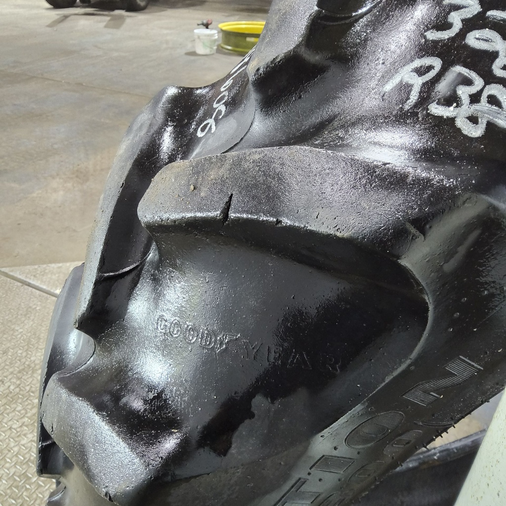 320/85R38 Goodyear Farm DT800 Super Traction R-1W 143A8 50%