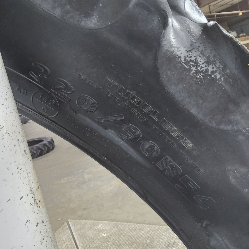 320/90R54 Goodyear Farm DT800 Super Traction R-1W 149A8 45%