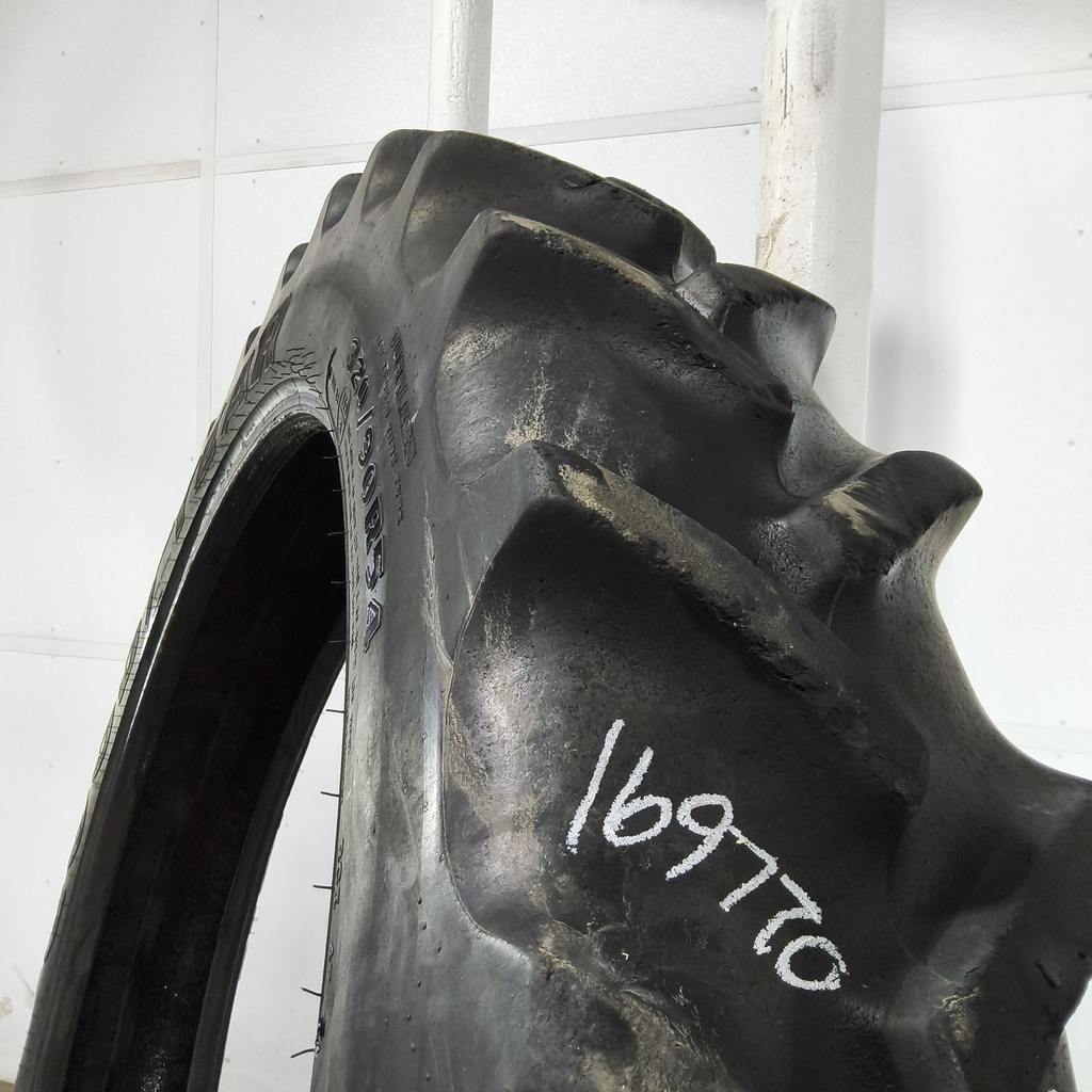 320/90R54 Goodyear Farm DT800 Super Traction R-1W 149A8 55%