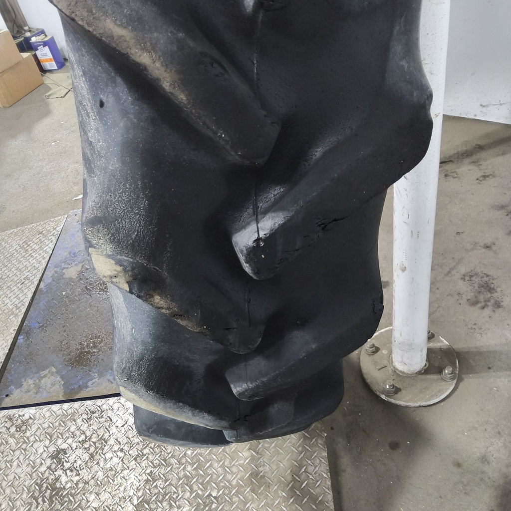 320/90R54 Goodyear Farm DT800 Super Traction R-1W 149A8 55%