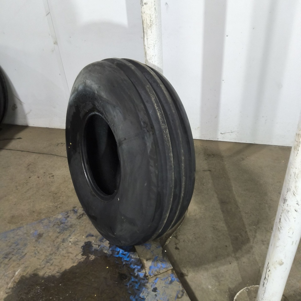 11.00-16 Firestone Champion Guide Grip 4-Rib F-2M D (8 Ply), 80%