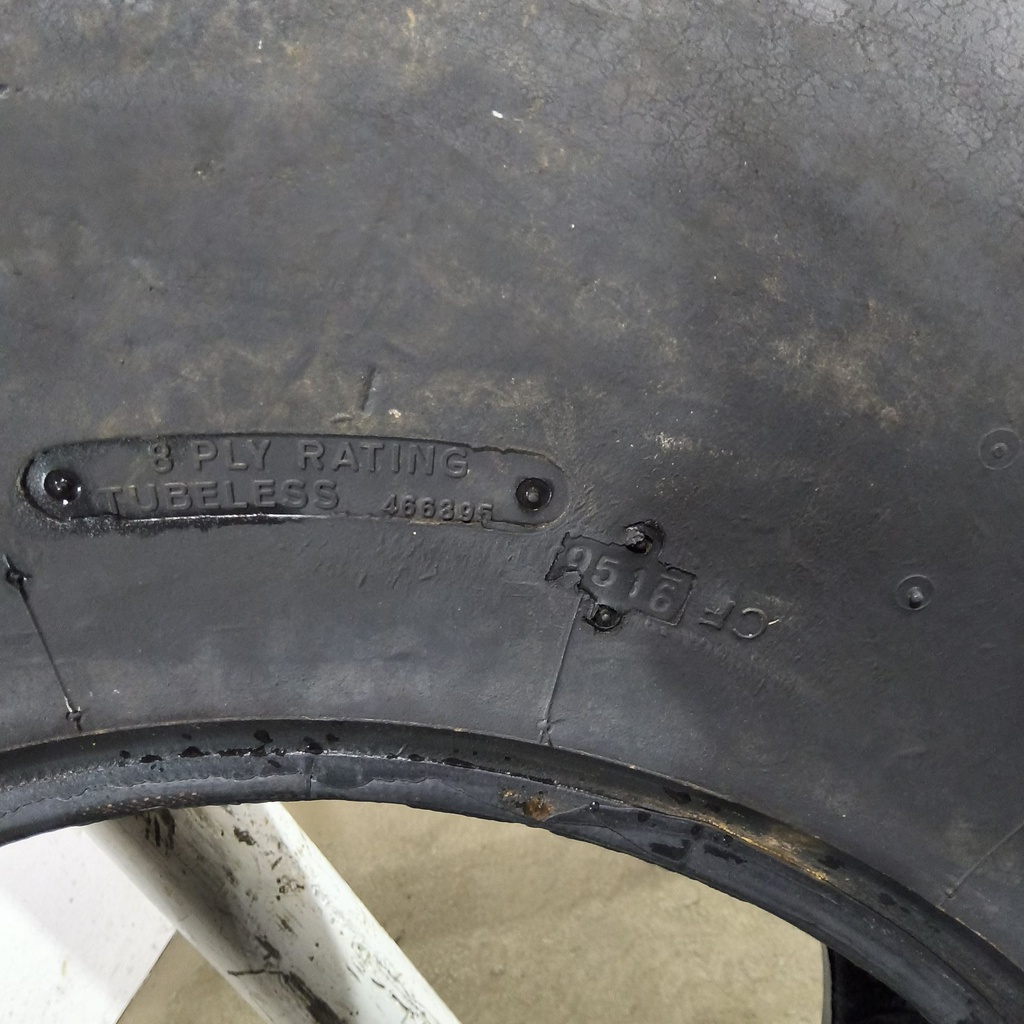 11.00-16SL Titan Farm Tru-Trac Multi-Rib 4-Rib F-2M D (8 Ply), 90%