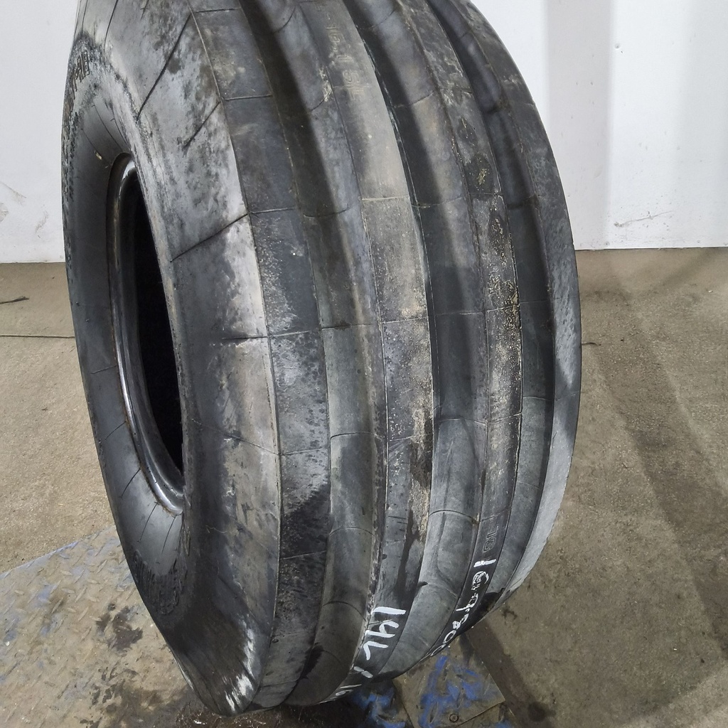 14L-16.1SL Armstrong Tru-Trac Multi-RIB F-2M E (10 Ply), 99%