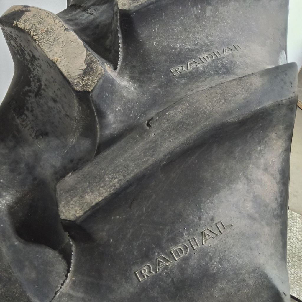 16.9R30 Goodyear Farm Super Traction Radial R-1W 144B 90%