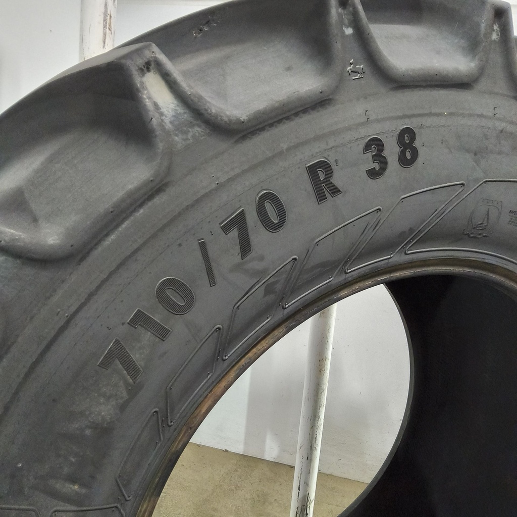 710/70R38 Continental AC65 Contract R-1W 166B 95%