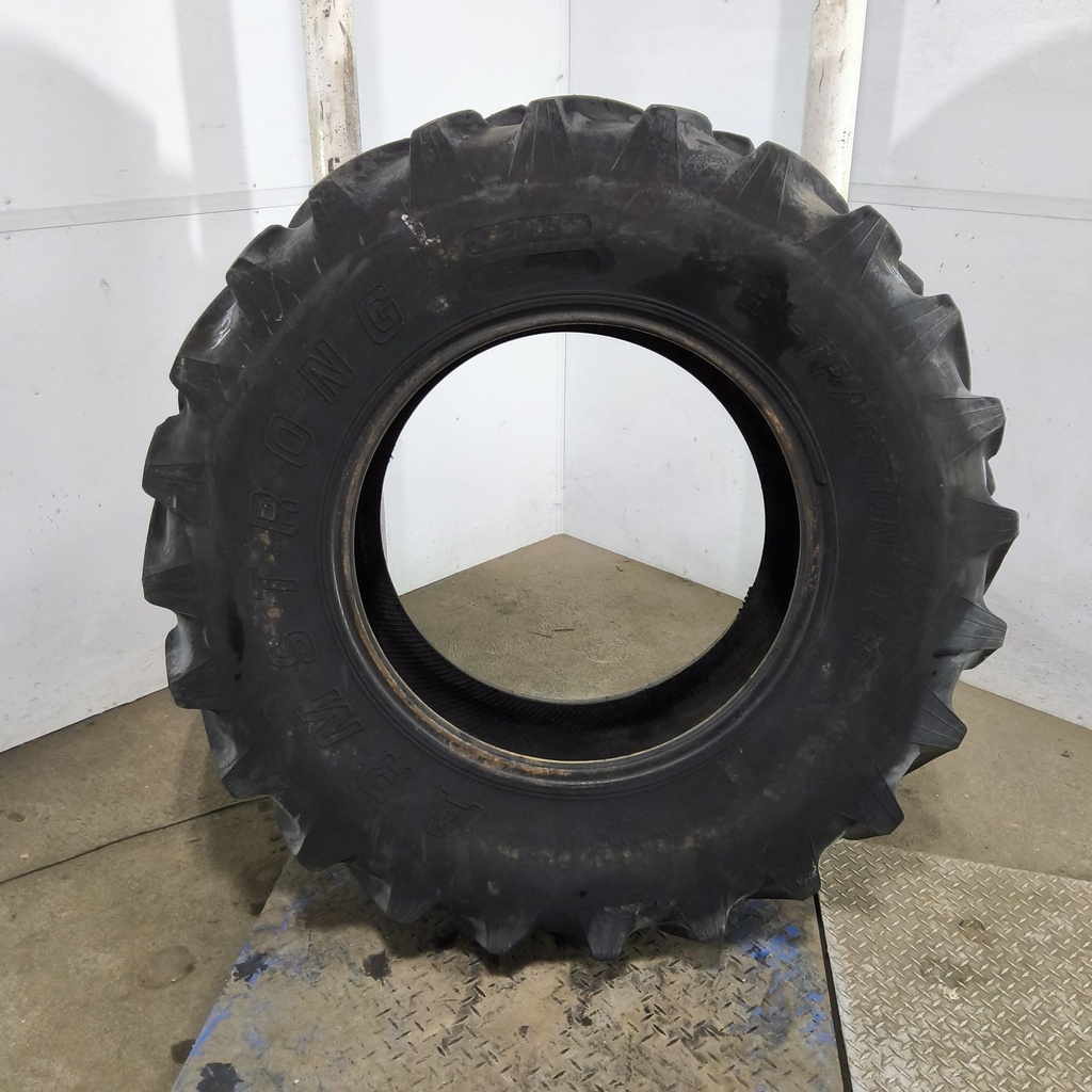 16.9-28 Armstrong Hi Traction Lug Radial R-1 E (10 Ply), 80%