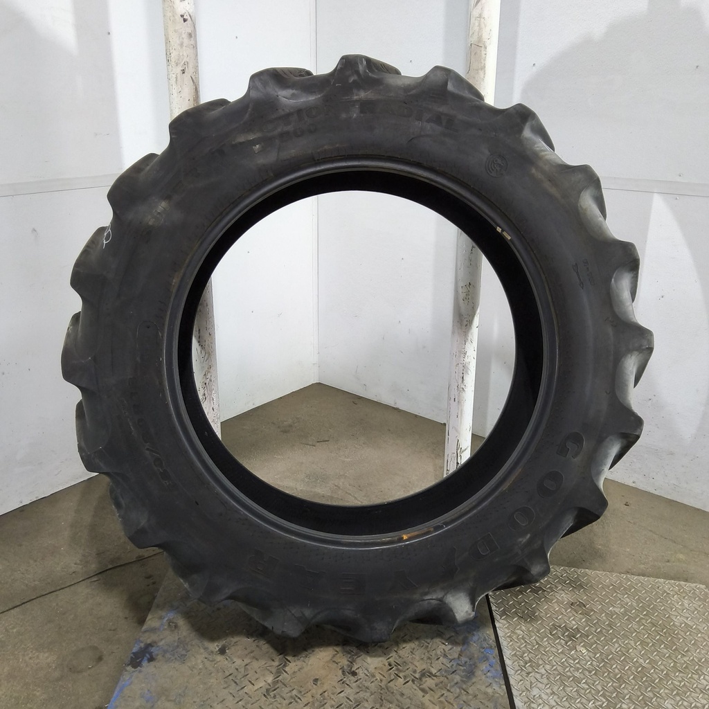 380/80R38 Goodyear Farm DT800 Super Traction R-1W 142A8 75%