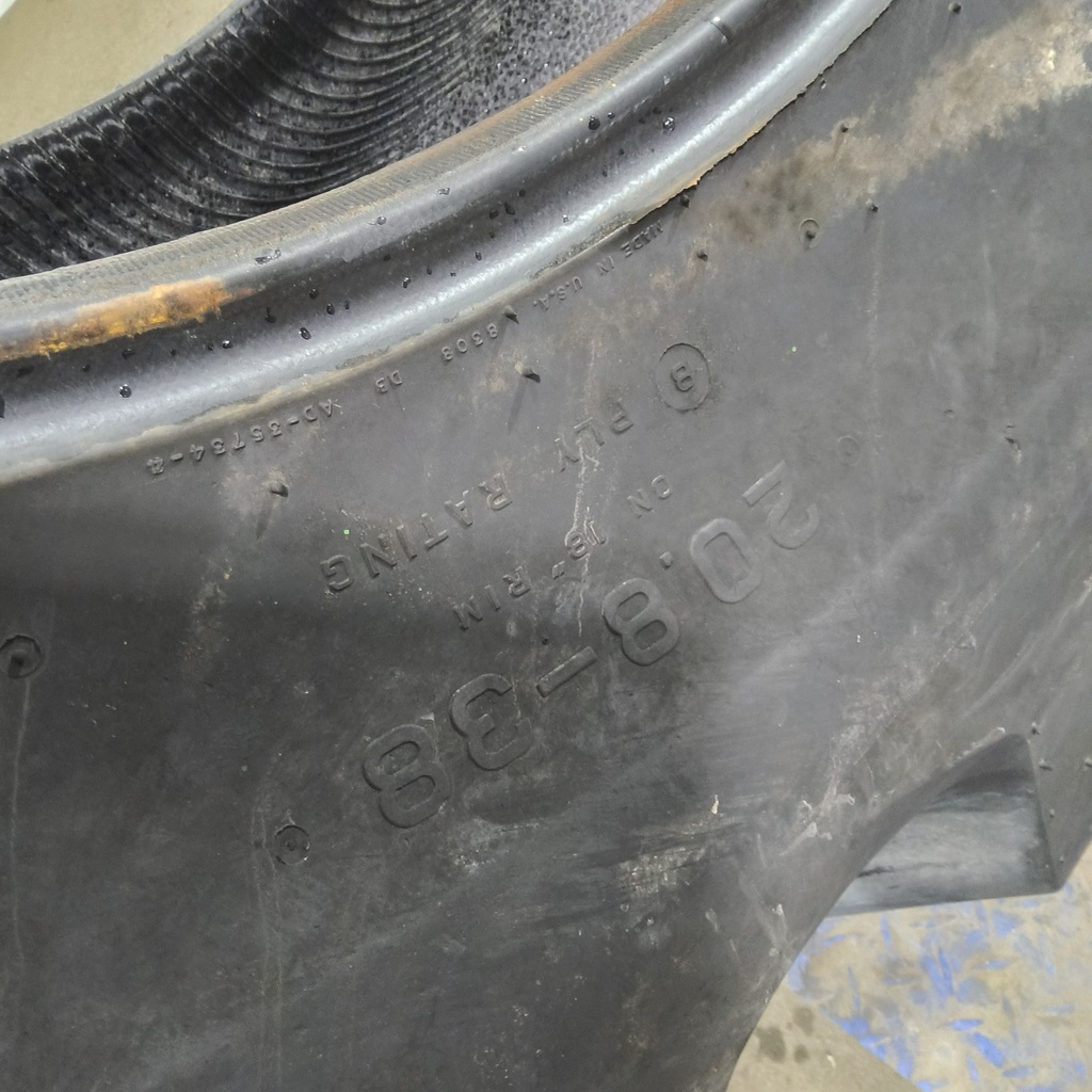 20.8-38 Firestone Champion Spade Grip R-2 D (8 Ply), 65%