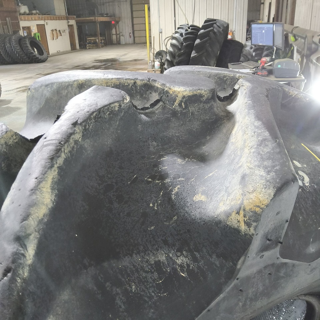 18.4-38 Firestone Champion Spade Grip R-2 D (8 Ply), 70%