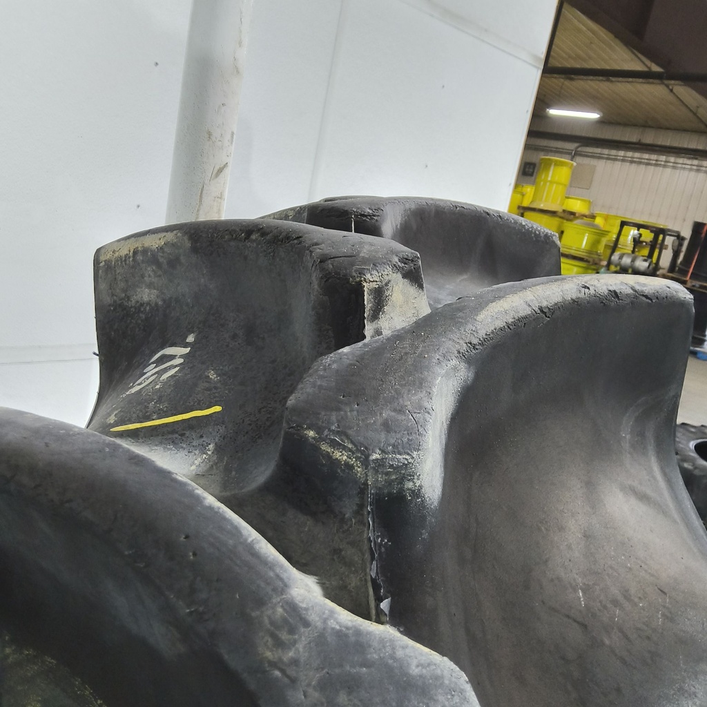 18.4-38 Firestone Champion Spade Grip R-2 D (8 Ply), 70%