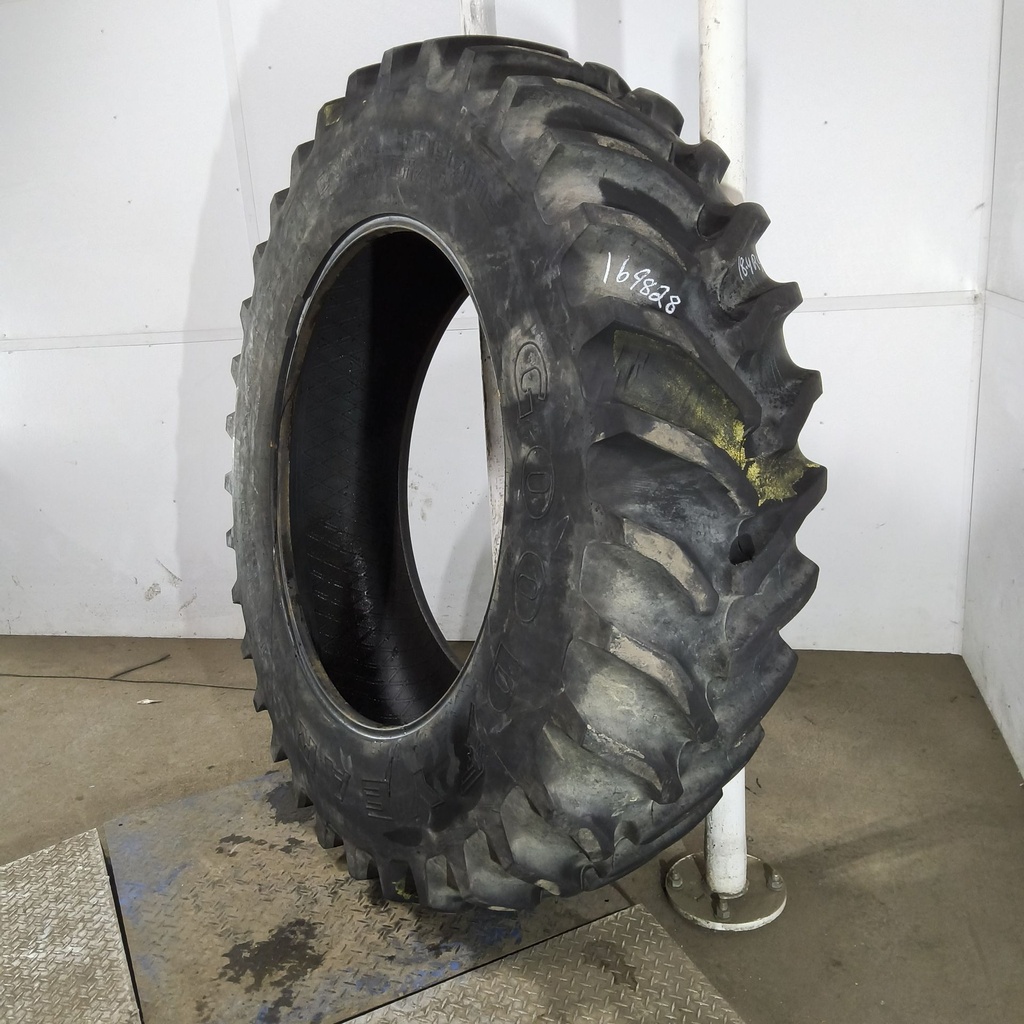 18.4R42 Goodyear Farm Dyna Torque Radial R-1 148A8 85%