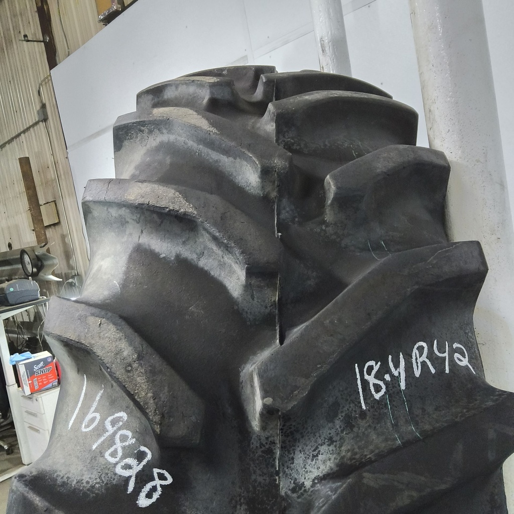 18.4R42 Goodyear Farm Dyna Torque Radial R-1 148A8 85%