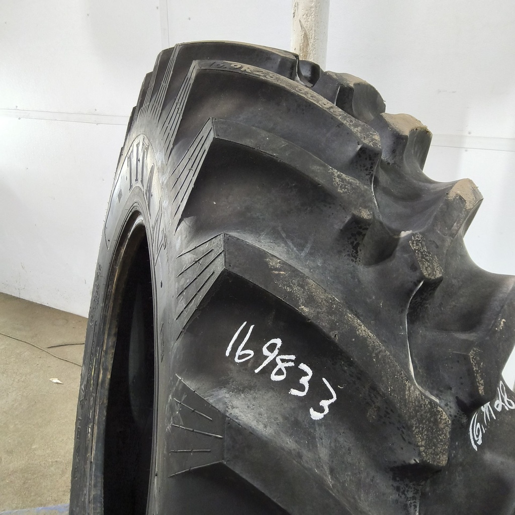 16.9R28 Titan Farm Hi Traction Lug Radial R-1 136A8 85%