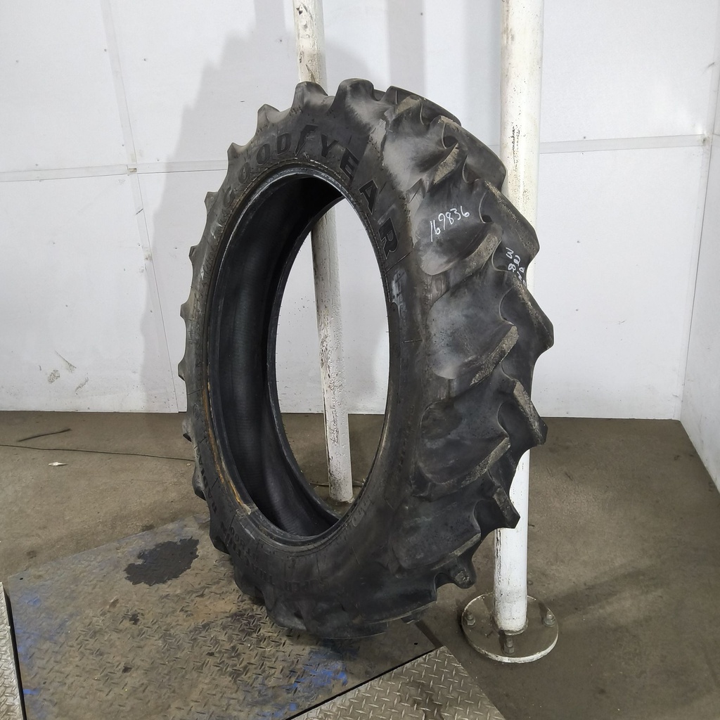 320/85R38 Goodyear Farm DT800 Super Traction R-1W 143A8 80%