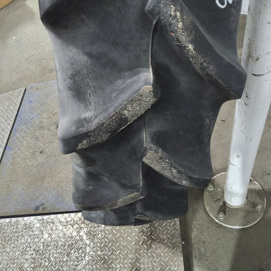 320/85R38 Goodyear Farm DT800 Super Traction R-1W 143A8 80%