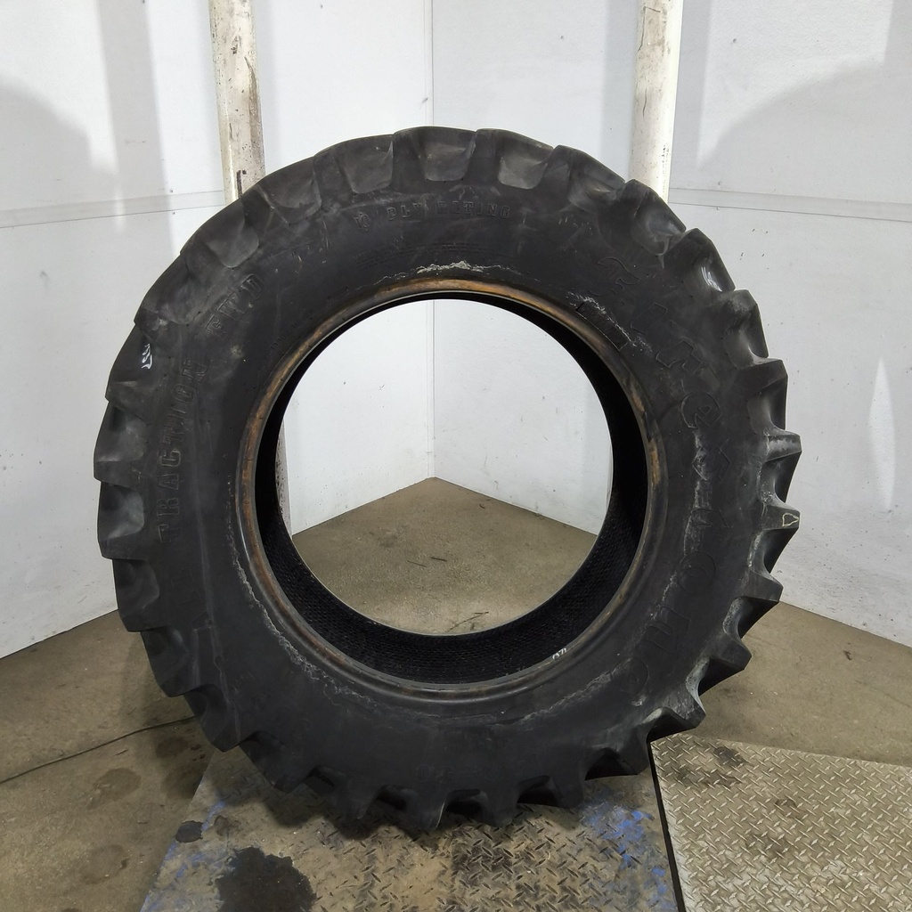 14.9-30 Firestone Super All Traction FWD R-1 E (10 Ply), 90%