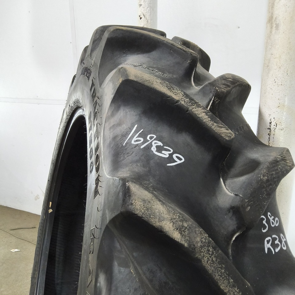 380/80R38 Goodyear Farm DT800 Super Traction R-1W 142A8 80%