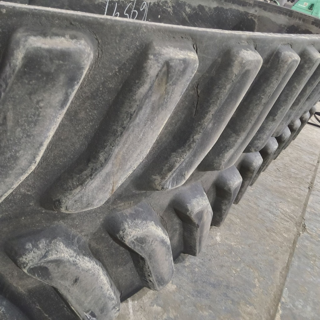 30" Firestone Track Class 6 AGCO Challenger CAT MT800 80%