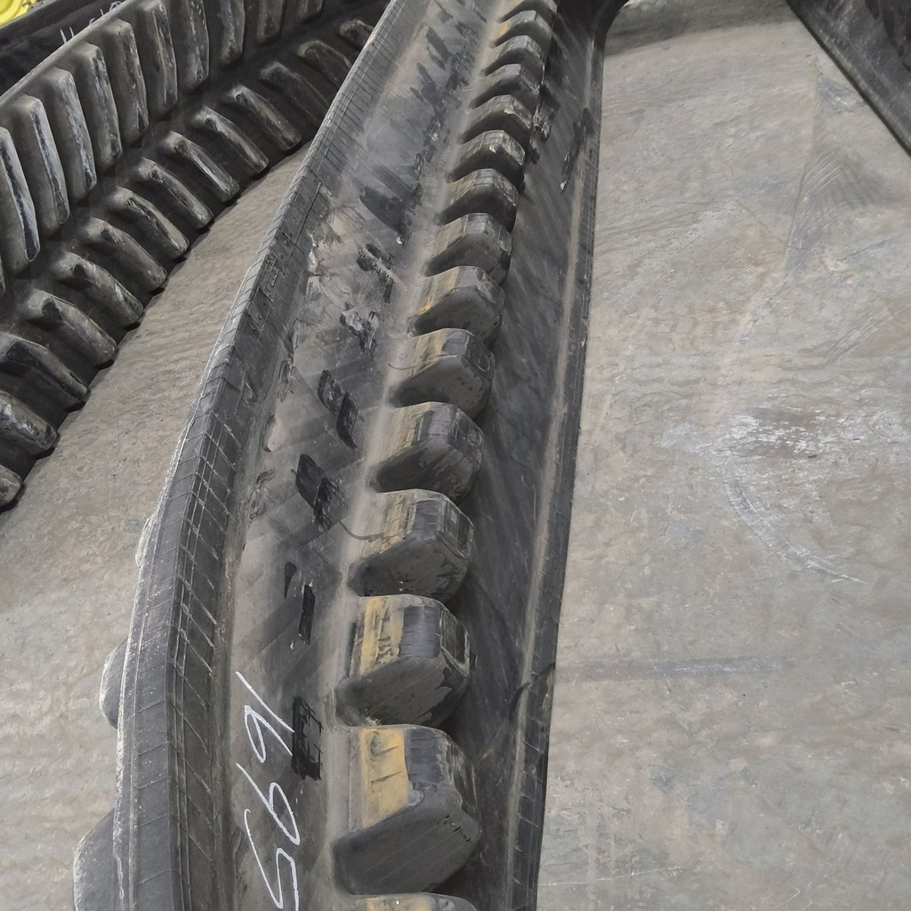 30" Firestone Track Class 6 AGCO Challenger CAT MT800 80%