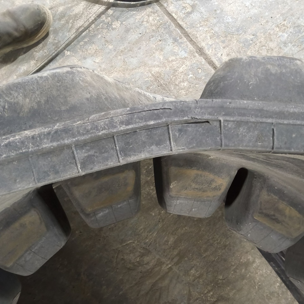 30" Firestone Track Class 6 AGCO Challenger CAT MT800 80%