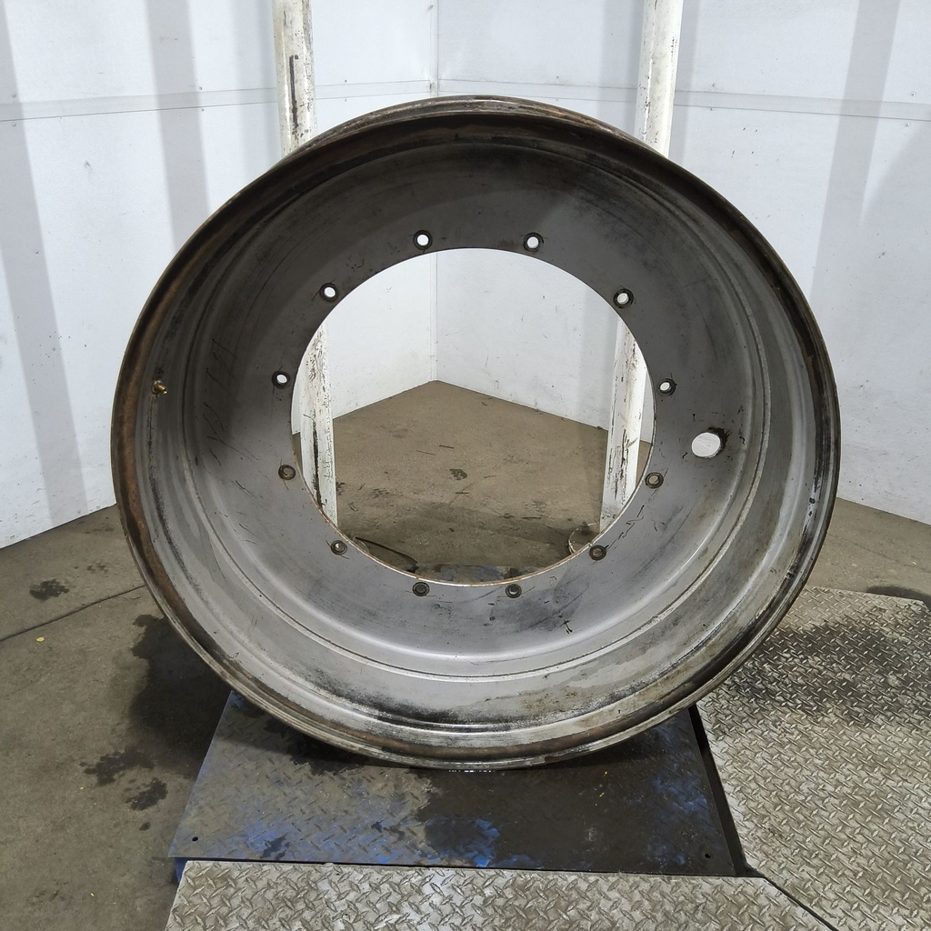 12"W x 46"D, Case IH Silver Mist 12-Hole Stub Disc , -4.88" Offset