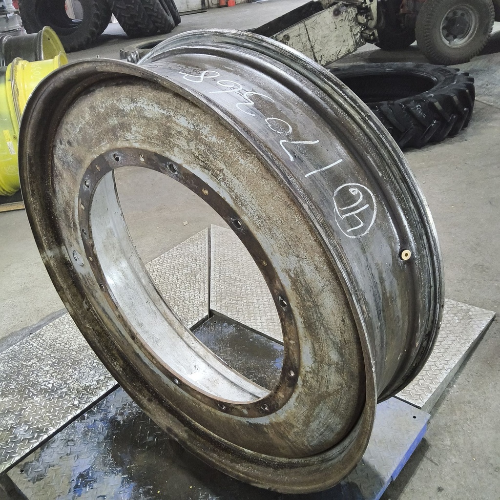 12"W x 46"D, Case IH Silver Mist 12-Hole Stub Disc , -4.88" Offset