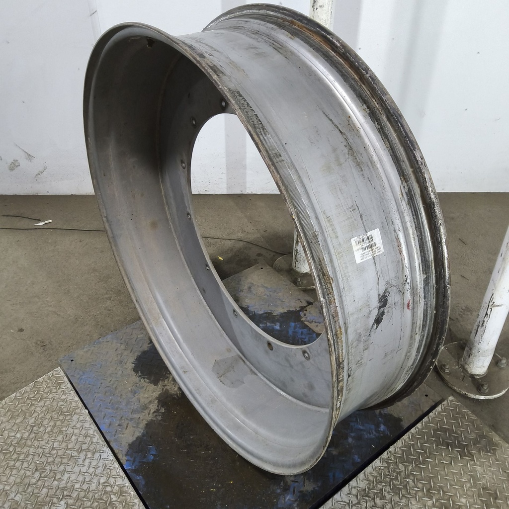 12"W x 46"D, Case IH Silver Mist 12-Hole Stub Disc