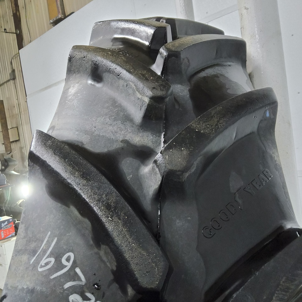 380/90R50 Goodyear Farm Optitrac R-1W 151D 85%