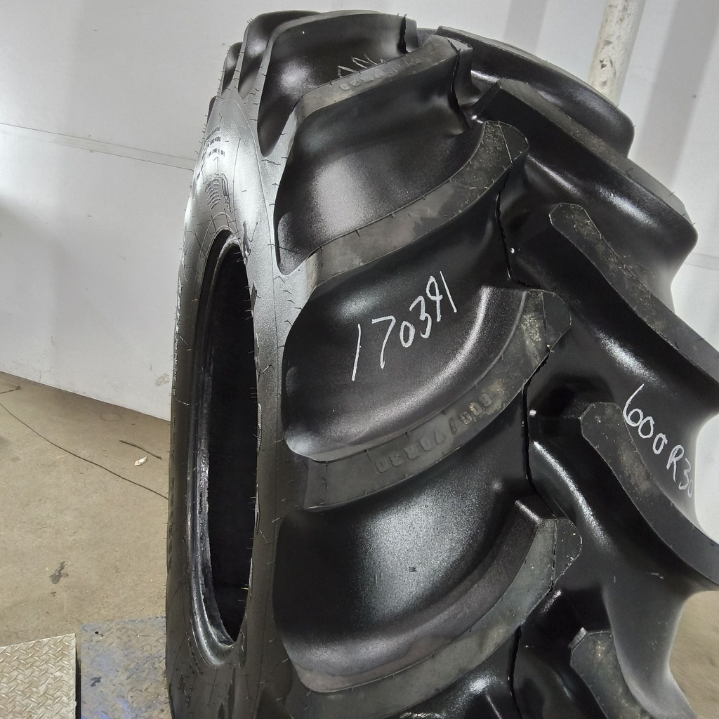 600/70R30 Firestone Radial All Traction DT R-1W 152B 95%