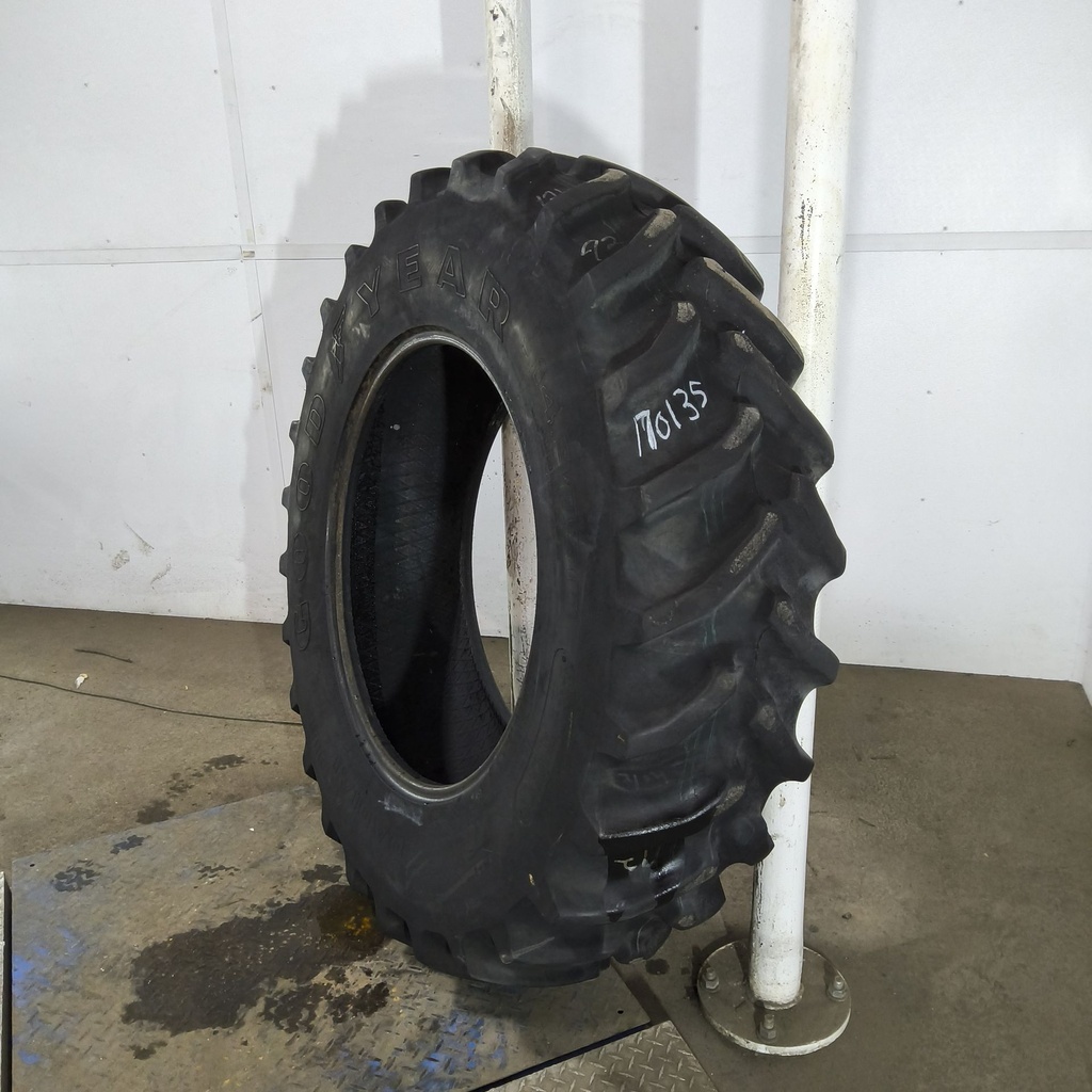 14.9R30 Goodyear Farm Dyna Torque Radial R-1 134A8 70%