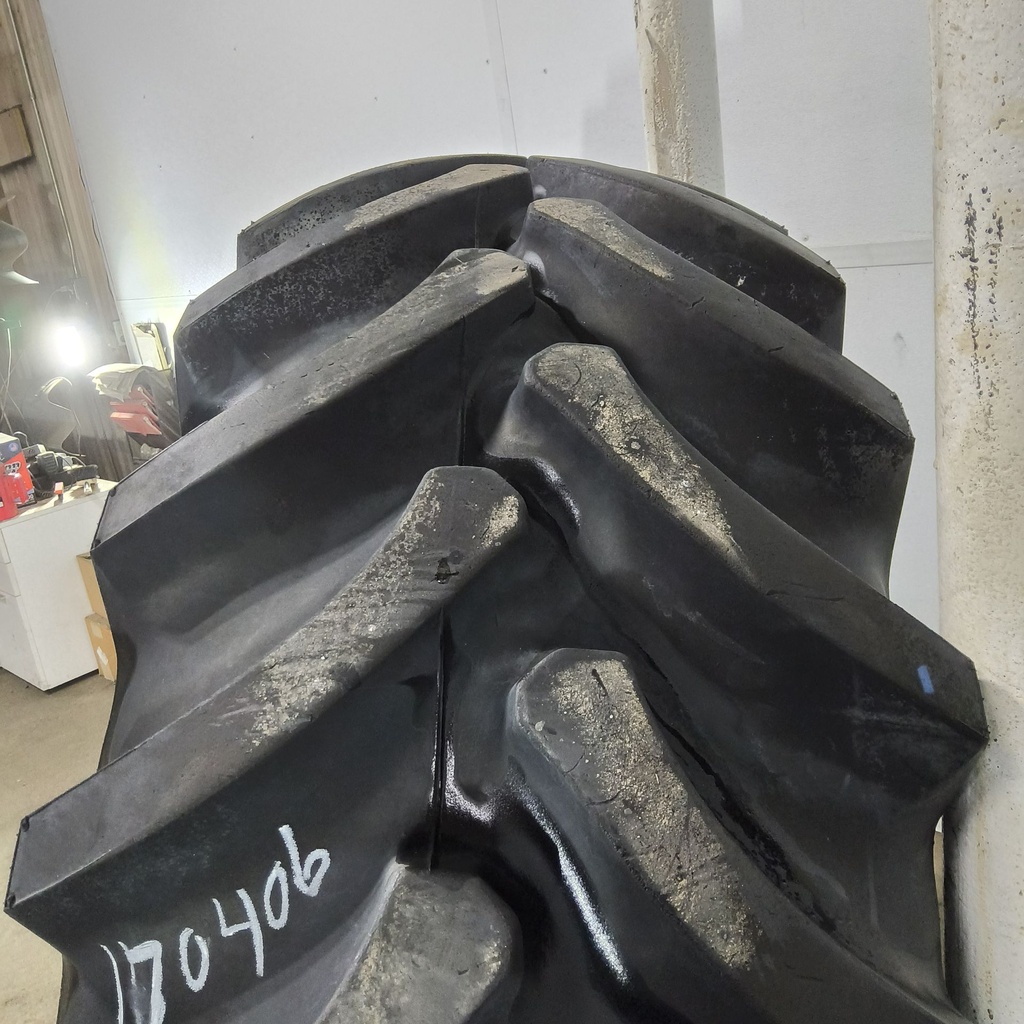 16.9R26 Firestone Radial All Traction FWD R-1 135B 90%