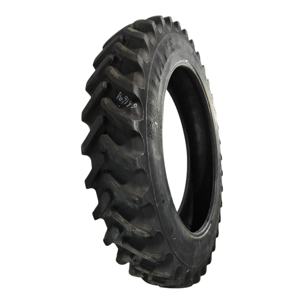 VF320/105R46 Alliance Agriflex+ 354 R-1W 172D 75%