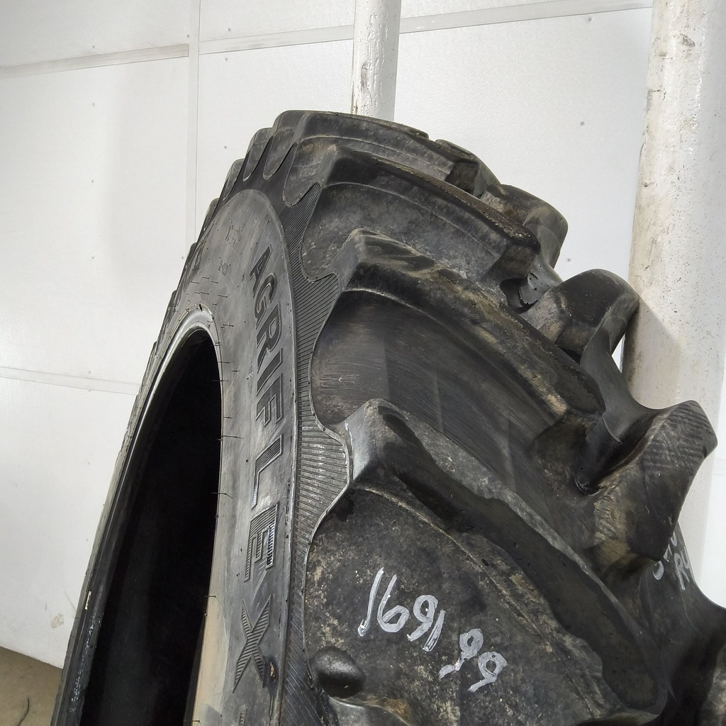 VF320/105R46 Alliance Agriflex+ 354 R-1W 172D 75%